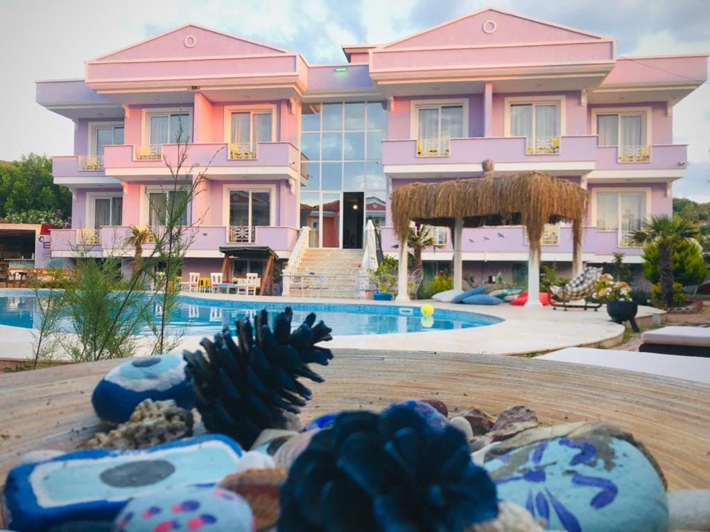 Cunda Leo Boutique Hotel & Pool Айвалык Экстерьер фото